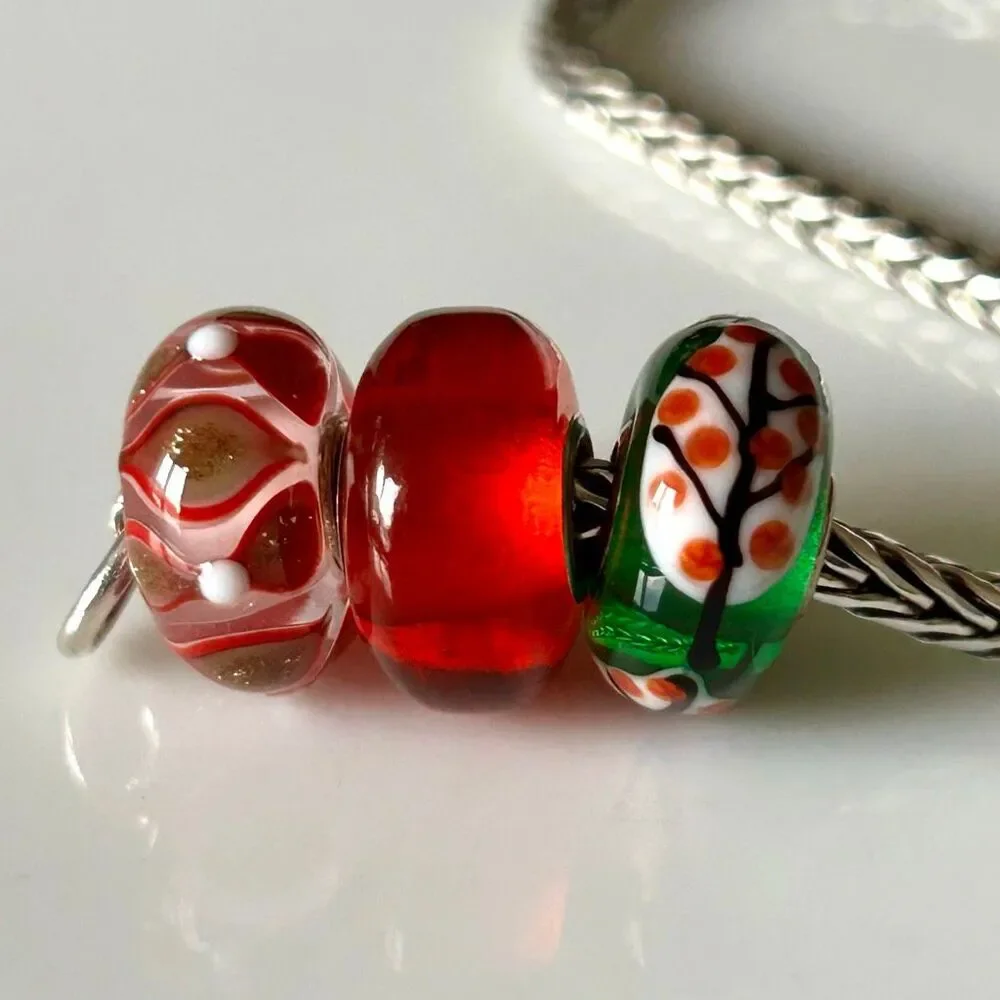 TROLLBEADS 2 Uniques Green Red & Glitter LAA 925S w Artisan Red Glass & Silver